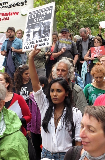 難民が焼身自殺、豪州からの移送先で