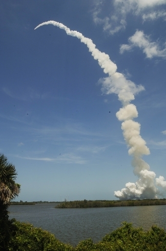 スペースシャトル「アトランティス」、最後の打ち上げに成功