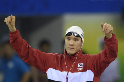 朴泰桓にステロイド投与の医師、罰金10万円を科される