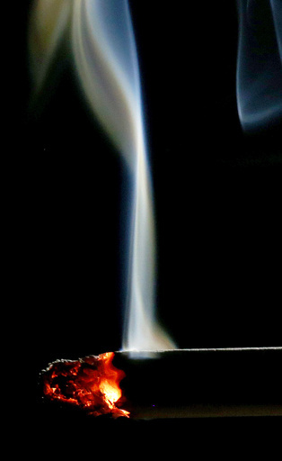 ヒップホップのMV、約半数で喫煙やベーピング 米報告書