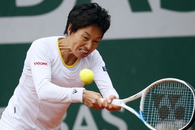 クルム伊達、初戦敗退に終わる 全仏オープン