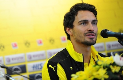 フンメルス、マンUからの関心に「光栄」と語るも移籍を否定 