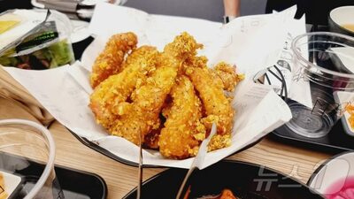 ビュッフェで袋詰め、友人の料理も略奪？…韓国“食い意地張った”母の非常識行動に悩む娘