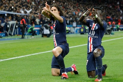 PSGがリヨンから逃げ切る、相手の滑稽OGにも助けられ