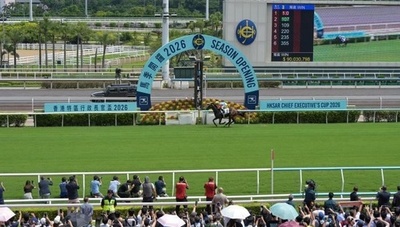 香港の新競馬シーズン開幕 観戦客数が前年比74%増