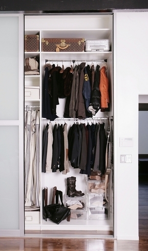 空き巣が侵入先で「居眠り」、逮捕される コロンビア