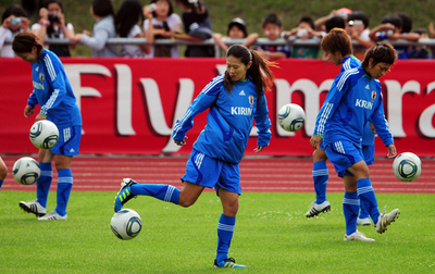 なでしこジャパン 決勝戦控え練習を行う、女子サッカーW杯