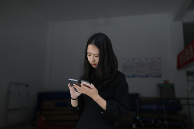 高速で電話に連続発信するアプリ悪用、金脅し取る  中国で210人一斉逮捕