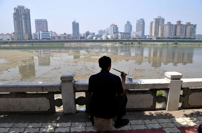 飲み込んだ箸、28年間体内に 中国で摘出手術