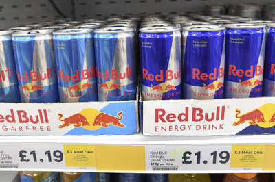 トラック11台分のレッドブル盗まれる ベルギー、1億2000万円相当