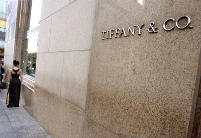ティファニー、隣接するトランプタワー警備強化で売り上げ14％減