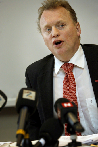 クラスター爆弾の禁止条約作成を呼び掛ける共同宣言が採択 - ノルウェー