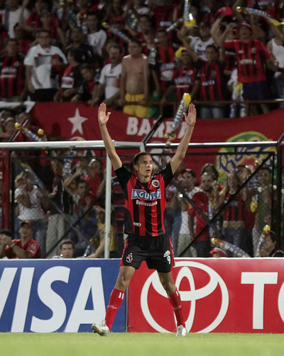 ＜サッカー 07リベルタドーレス杯南米選手権＞デポルティボ・ククタ 初戦を白星で飾る - コロンビア