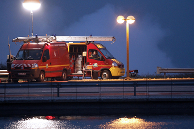 仏原発で小規模の火災、放射能を帯びた冷却水漏れる