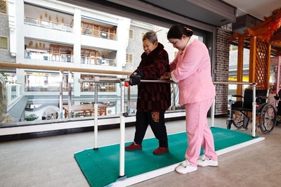 中国の60歳以上、2030年に4億人か 老齢者向け産業約259兆円規模