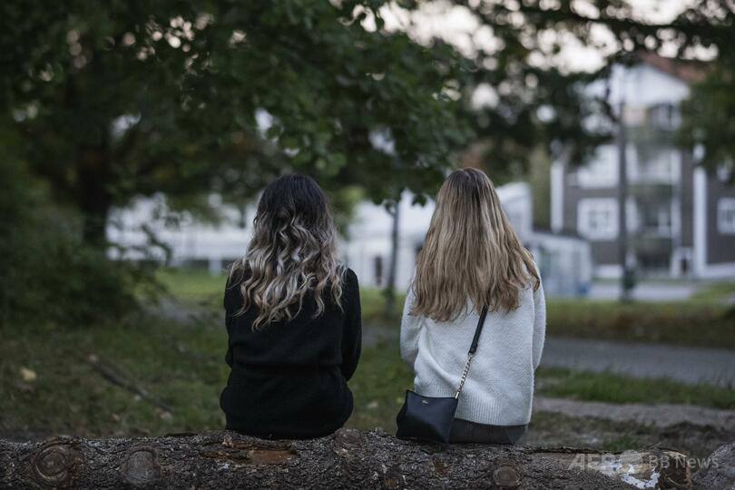 10代少女も殺しの実行役に、スウェーデンで加熱するギャング間抗争