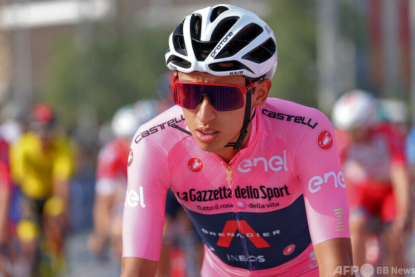 ツール元王者ベルナルが練習中にバスと衝突 手術へ