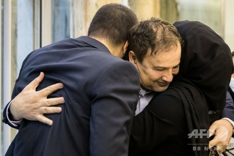 米で拘束のイラン人科学者が帰国 拘束者交換で 写真2枚 国際ニュース Afpbb News