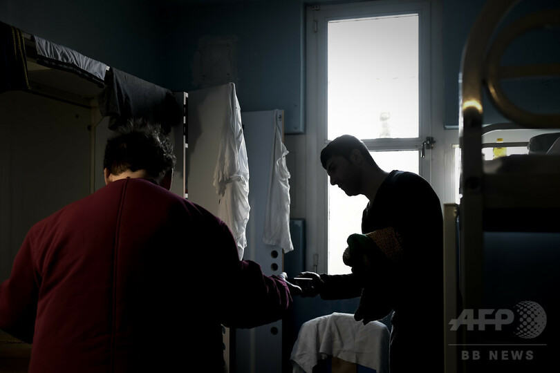 フランス全土の刑務所 監房内に固定電話設置へ 写真1枚 国際ニュース Afpbb News