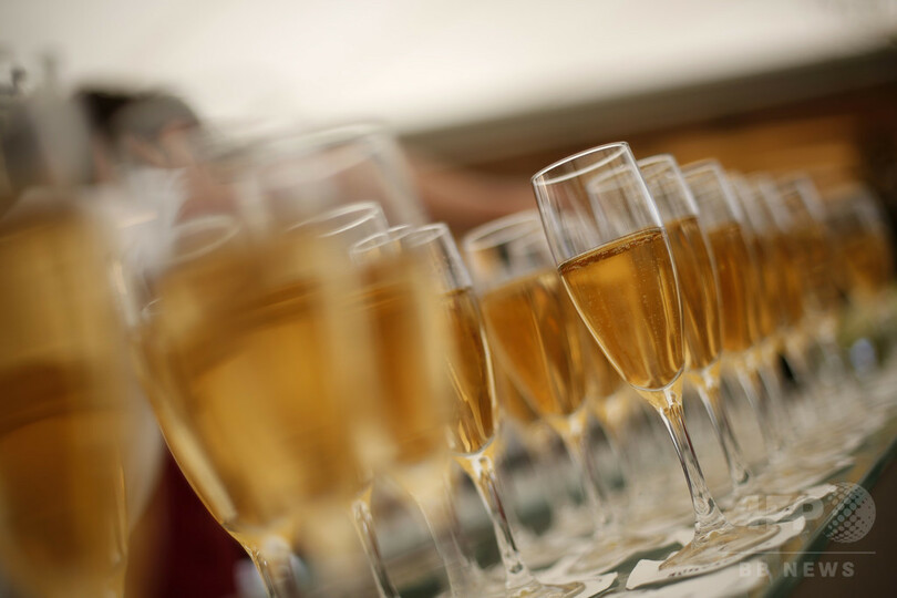 世界の家計資産、合計2京円超に 貧富の格差は拡大