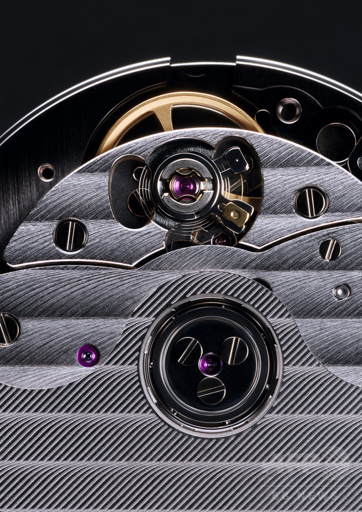 クレ ドゥ カルティエ、待望のスティール×ピンクゴールモデルが仲間入り