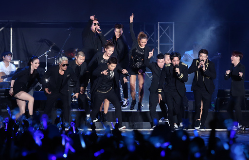韓国アイドル「god」、15周年コンサート開催 写真15枚 国際ニュース