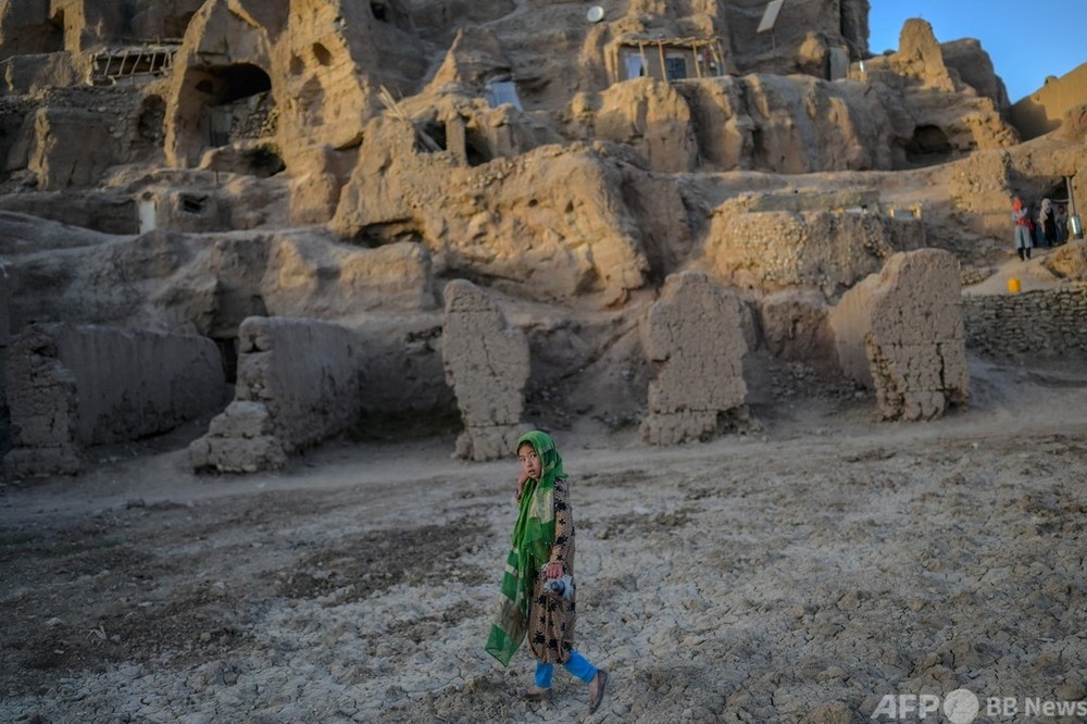 今夜は食事なし」 バーミヤンの少数民族を襲う飢えと恐怖 アフガン