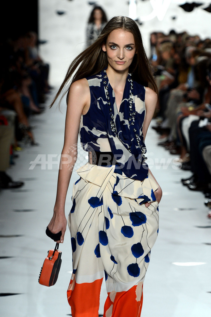 13年春夏NYコレクション＞ダイアン フォン ファステンバーグ 写真53枚  