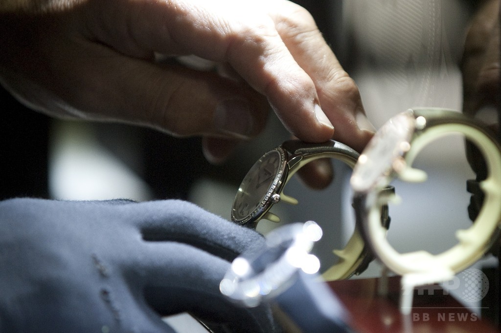 シチズン、スイス高級時計「フレデリック・コンスタント」買収