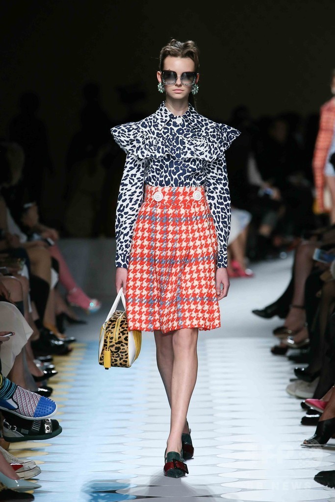 「ミュウミュウ」南青山店オープン、ショー＆パーティーを開催