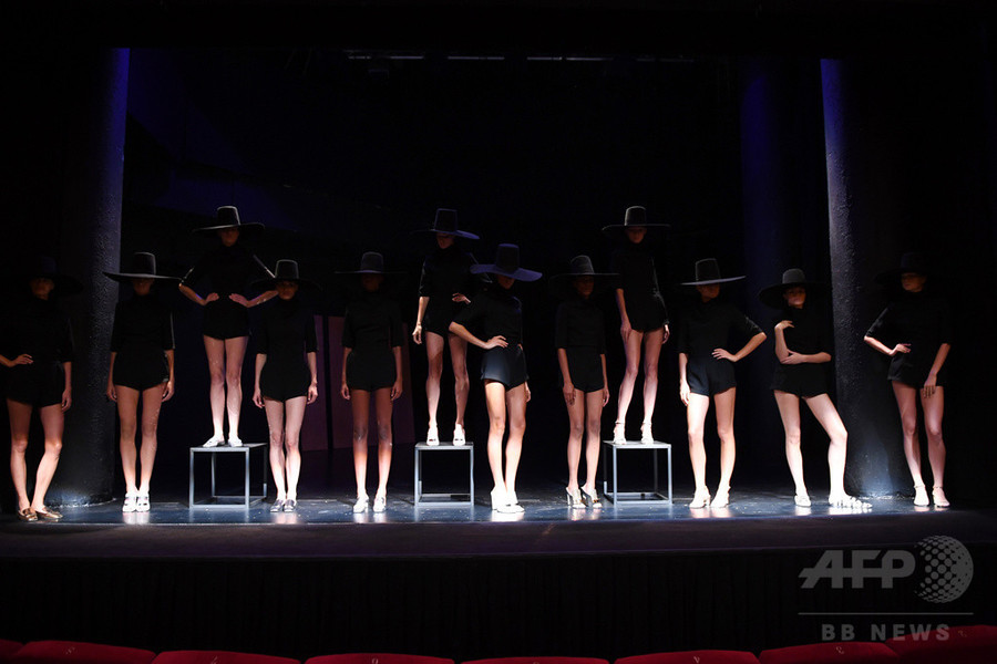 「セルジオ ロッシ」17年春夏