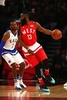 NBAオールスターゲーム2016。ワシントン・ウィザーズのジョン・ウォールとマッチアップするヒューストン・ロケッツのジェームス・ハーデン（2016年2月14日撮影）。(c)AFP/Getty Images/Elsa