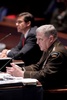 米首都ワシントンで、下院軍事委員会の公聴会で証言する米軍制服組トップのマーク・ミリー統合参謀本部議長（右、2020年7月9日撮影）。(c)Greg Nash / POOL / AFP