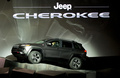 ジープのSUV「チェロキー」。米ニューヨークで開催されたモーターショーにて（2013年3月27日撮影、資料写真）。(c)Don EMMERT / AFP