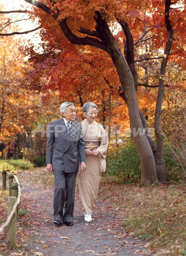 天皇陛下、74歳に 写真3枚 国際ニュース：AFPBB News