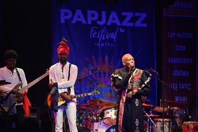 「抵抗の祭典」 治安悪化が深刻なハイチ首都で3年ぶりジャズフェス