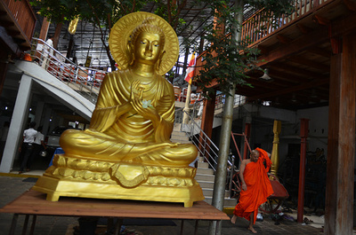 スリランカ中銀総裁、硬貨不足で寺院にハイテク対応を呼び掛け