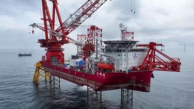 世界初の超大容量16メガワット風力発電ユニット 中国福建省近海でファンブレード取り付け開始