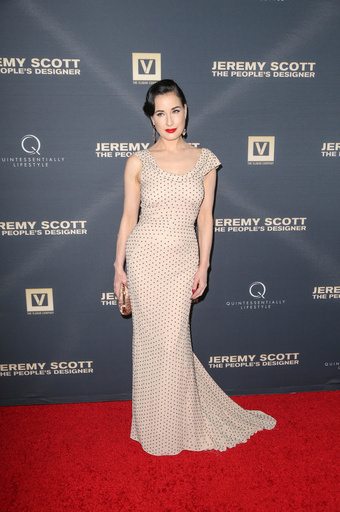 ディータ・ヴォン・ティース、コルセットの安易な使用に警鐘