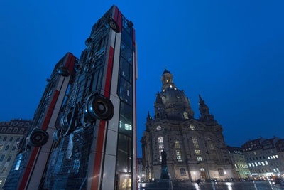 「ドイツとアレッポの懸け橋に」、シリア人芸術家のバスアート　