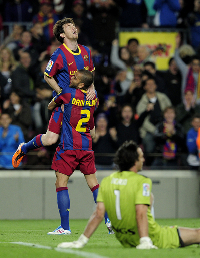 メッシ 史上初のシーズン50得点、チームも勝利