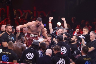 パーカー、ワイルダーに判定3-0完勝 元世界王者対決制す