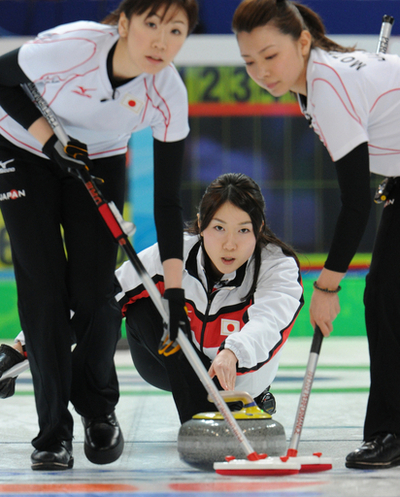 カーリング 日本 中国に敗れ2連敗、バンクーバー冬季五輪