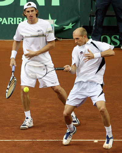 ＜男子テニス 07デビスカップ＞ロシア アンドレエフ／ダビデンコ組が勝利し通算成績を2勝1敗とする - ロシア