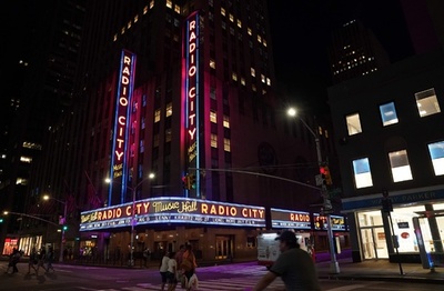 米マンハッタンの大規模停電、午後10時までに復旧 原因は不明