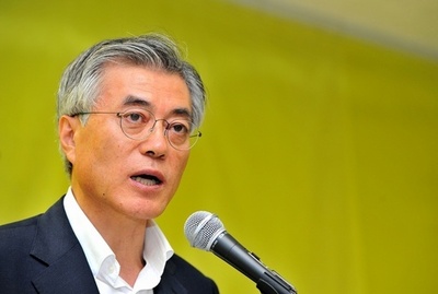 韓国大統領選、朴候補と文候補の一騎打ちに