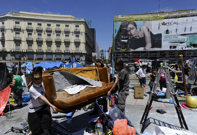 座り込み1か月、スペイン首都のデモ隊が広場から撤収