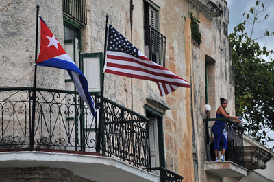 トランプ氏、キューバ政策を見直し 企業取引・渡航の制限発表へ