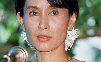 スー・チーさんに懲役3年の判決、自宅軟禁1年6月に減刑