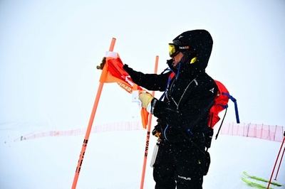 アルペンW杯、男子はまたも開幕できず 「大雪」で中止に